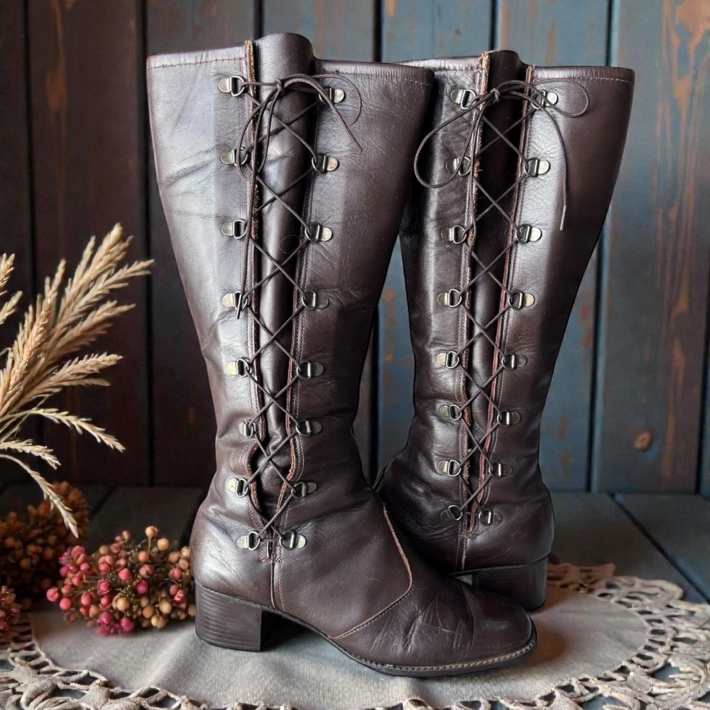 Brown Vintage 60’s Leather  Lace-Up Knee-High Boots